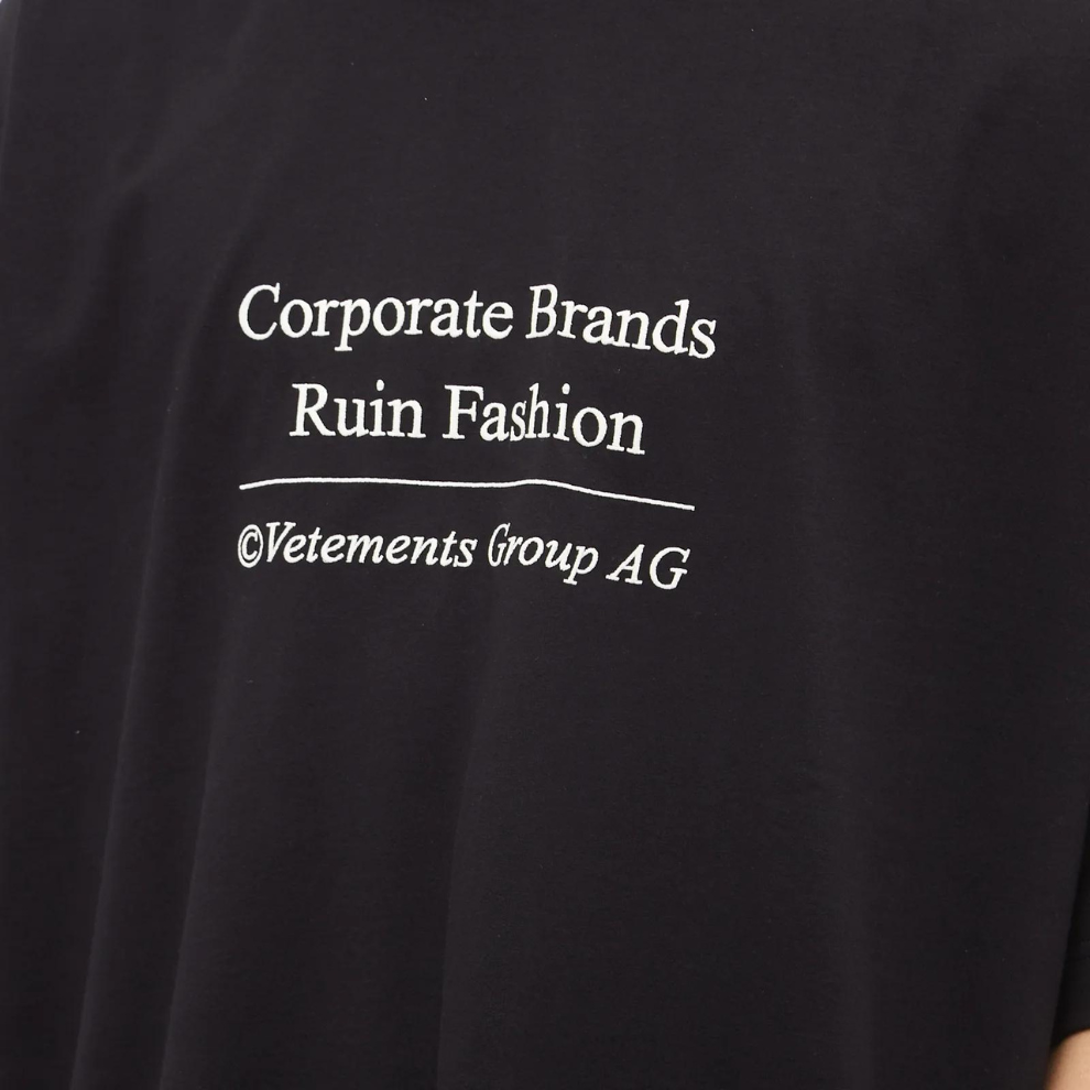 VETEMENTS CORPORATE BRAND T-SHIRT Black