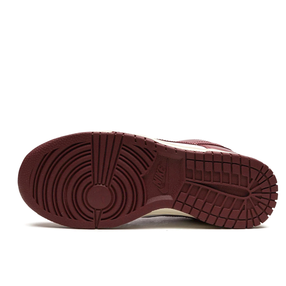 NIKE DUNK LOW PRM