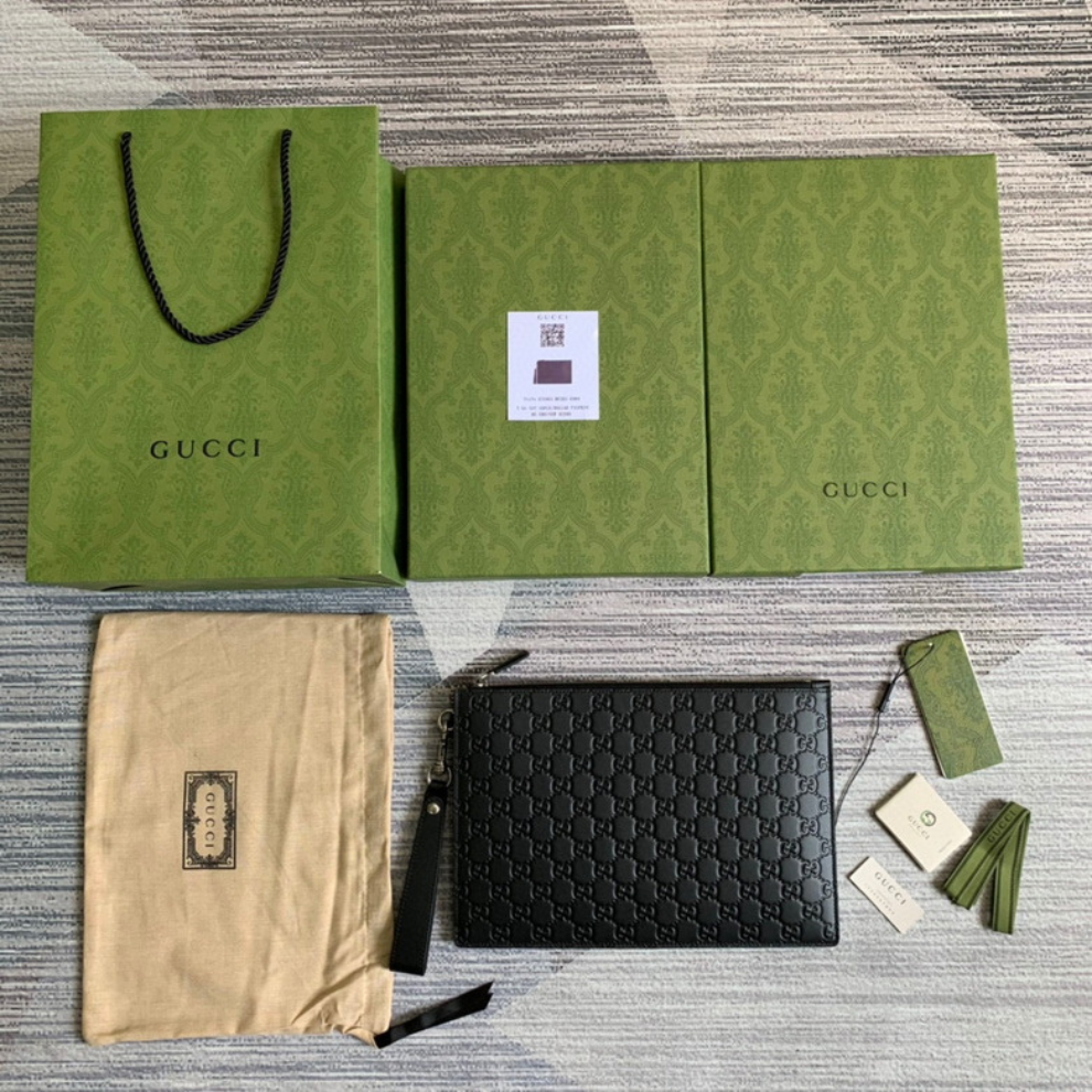 GUCCI Black GG Embossed Pouch