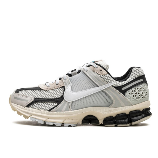 NIKE ZOOM VOMERO 5 "Supersonic"