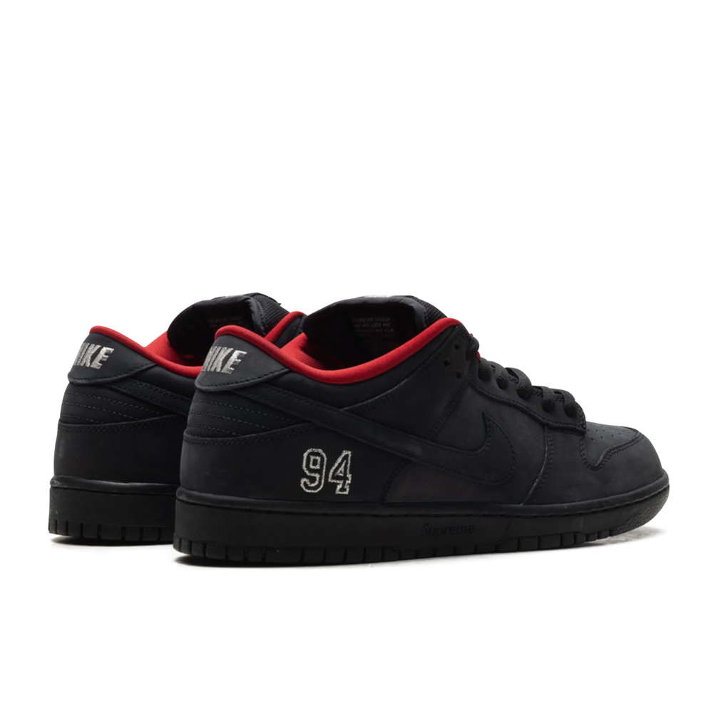 Nike SB Dunk Low "Supreme - Black"