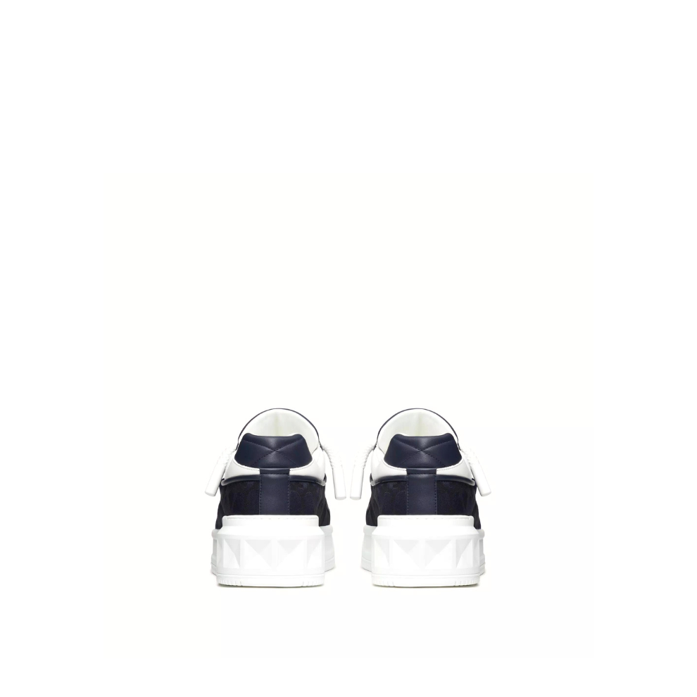 Valentino ONE STUD XL LOW-TOP SNEAKER