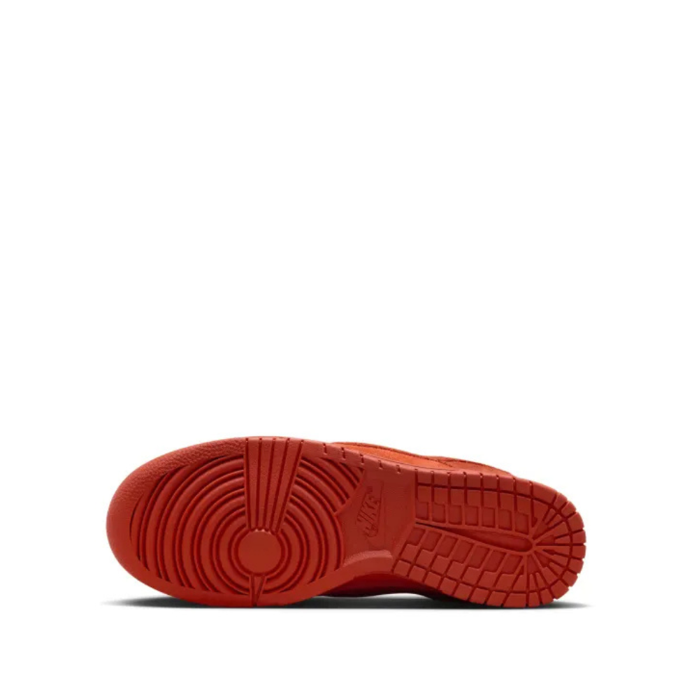 Nike Women's Dunk Low SE 'Dragon Red'