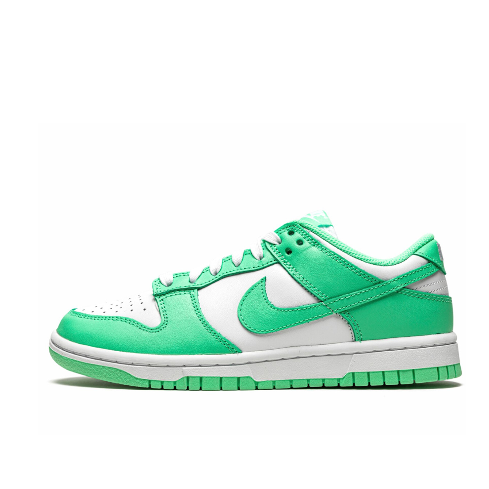 NIKE DUNK LOW WMNS "Green Glow" - Digital-Shoppers
