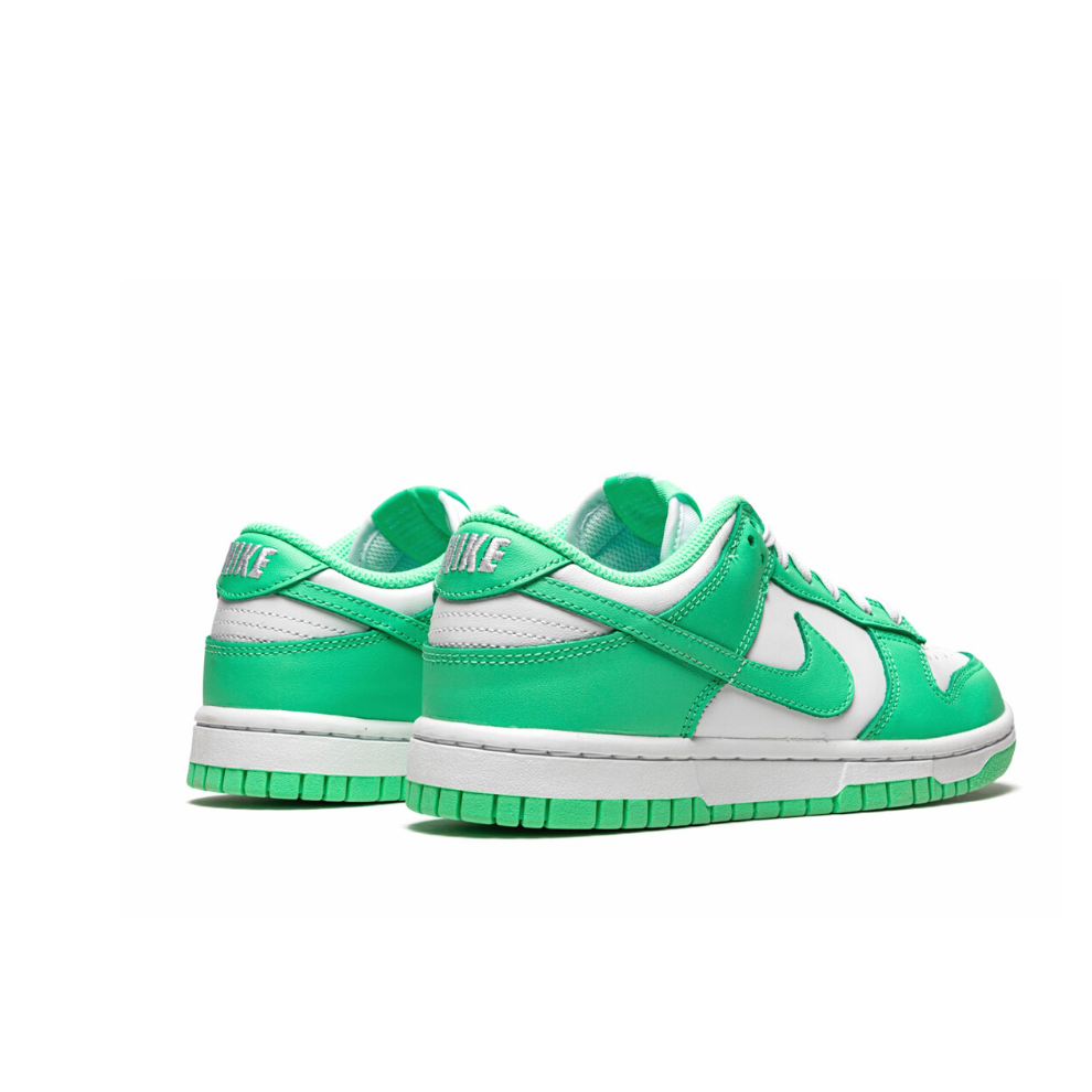 NIKE DUNK LOW WMNS "Green Glow" - Digital-Shoppers