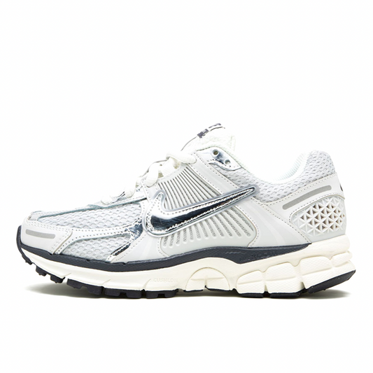 NIKE WMNS VOMERO 5 "Photon Dust"