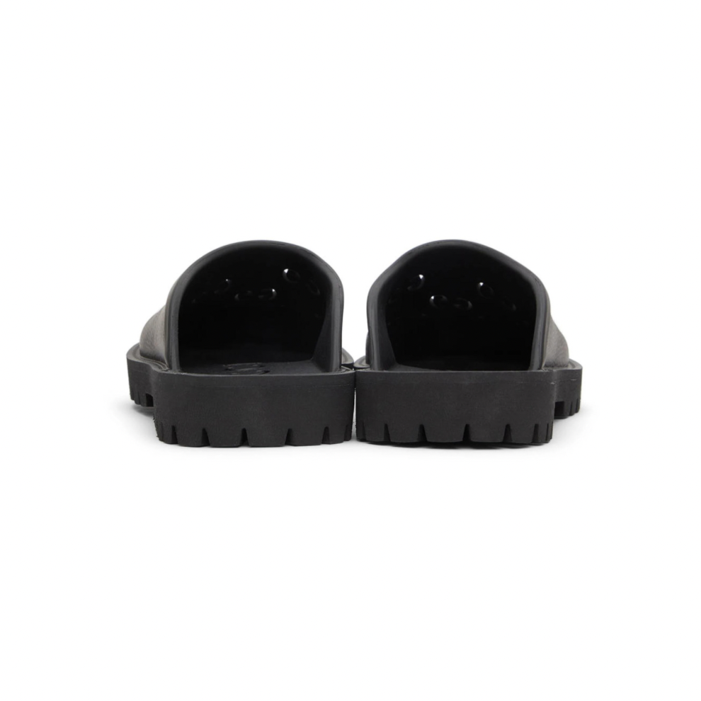 GUCCI Black GG Slippers